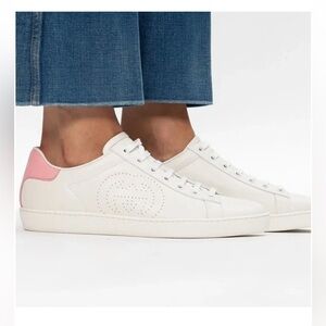 Gucci Ace Leather Sneakers w/ Perforated GG Interlocking Logo size 39 /US 8.5